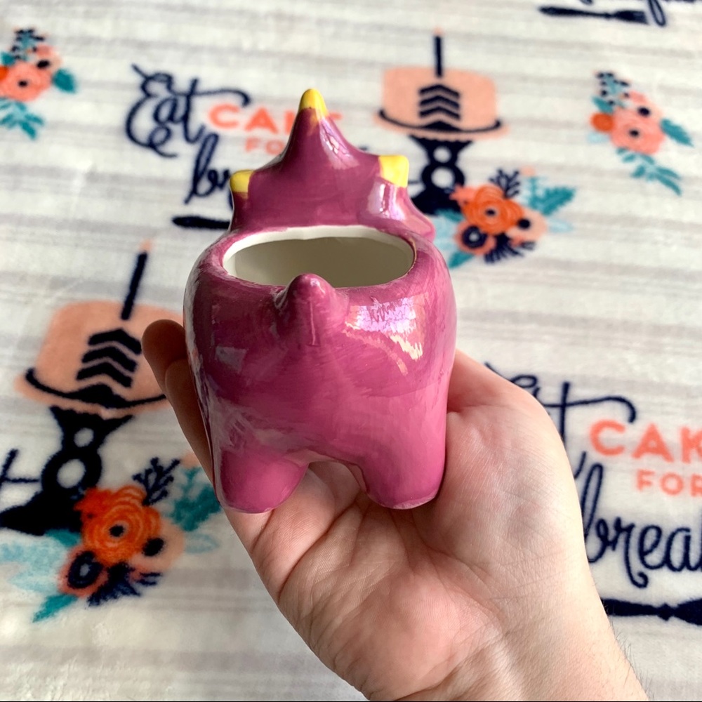 ๐ Adorable Dinosaur Purple Triceratops Planter ๐ - Picture 4 of 5